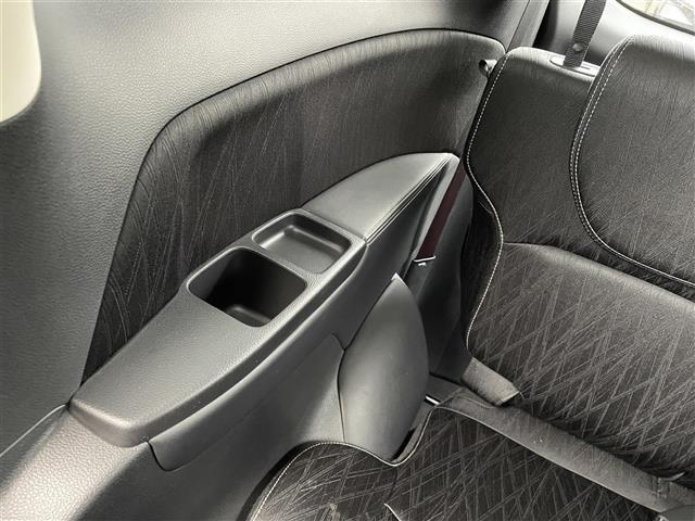 オデッセイ アブソルート　パワースライドドア　ＳＤナビ　フルセグ　Ｂｌｕｅｔｏｏｔｈ　バックカメラ　ＣＤ／ＤＶＤ　クルコン　ＥＴＣ　ＬＥＤヘッドライト（35枚目）