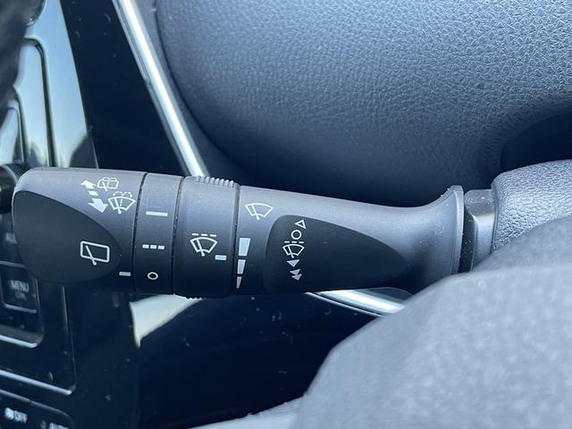 プリウス S サンルーフ SDナビ フルセグ Bluetooth バックカメラ クルコン TSS ETC LEDヘッドライト(13枚目)