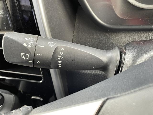 タンク カスタムＧ　Ｓ　両側パワースライドドア　ＳＤナビ　フルセグ　Ｂｌｕｅｔｏｏｔｈ　ＣＤ／ＤＶＤ　バックカメラ　クルコン　シートヒーター　ＬＥＤヘッドライト（13枚目）