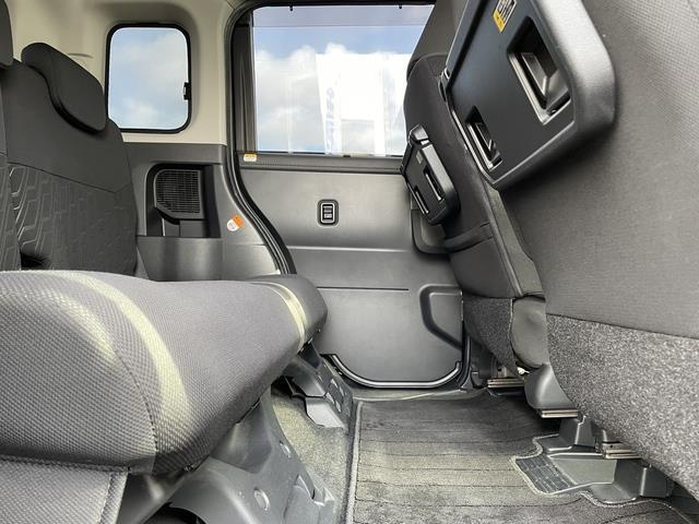 タンク カスタムＧ　Ｓ　両側パワースライドドア　ＳＤナビ　フルセグ　Ｂｌｕｅｔｏｏｔｈ　ＣＤ／ＤＶＤ　バックカメラ　クルコン　シートヒーター　ＬＥＤヘッドライト（36枚目）