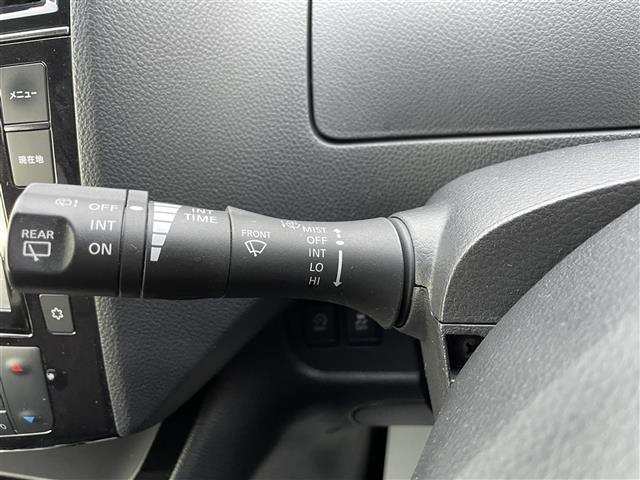 セレナ ハイウェイスター　Ｖセレクション＋セーフティ　Ａセフ　衝突軽減システム　両側パワースライドドア　アラウンドビューモニター　純正ナビ　ＣＤ／ＤＶＤ／フルセグ／Ｂｌｕｅｔｏｏｔｈ／ＳＤ　プッシュスタート　スマートキー　ＬＥＤヘッドライト　オートライト（11枚目）