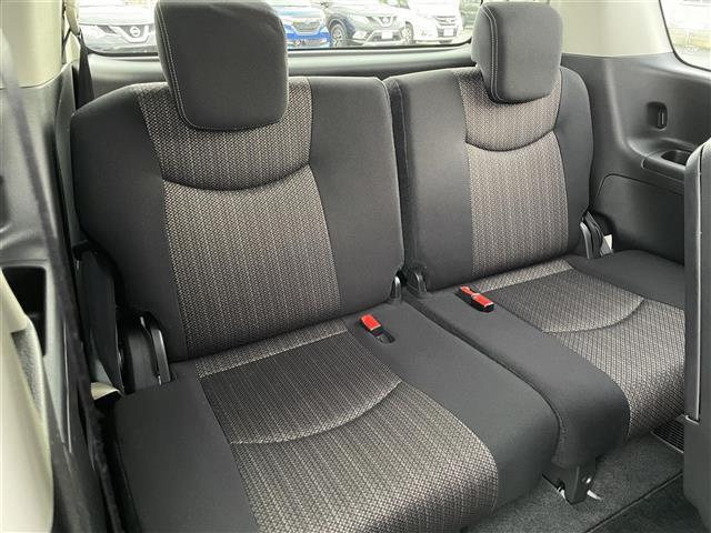 セレナ ハイウェイスター　Ｖセレクション＋セーフティ　Ａセフ　衝突軽減システム　両側パワースライドドア　アラウンドビューモニター　純正ナビ　ＣＤ／ＤＶＤ／フルセグ／Ｂｌｕｅｔｏｏｔｈ／ＳＤ　プッシュスタート　スマートキー　ＬＥＤヘッドライト　オートライト（19枚目）