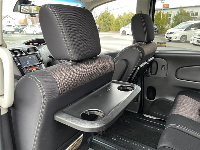 セレナ ハイウェイスター　Ｖセレクション＋セーフティ　Ａセフ　衝突軽減システム　両側パワースライドドア　アラウンドビューモニター　純正ナビ　ＣＤ／ＤＶＤ／フルセグ／Ｂｌｕｅｔｏｏｔｈ／ＳＤ　プッシュスタート　スマートキー　ＬＥＤヘッドライト　オートライト（25枚目）