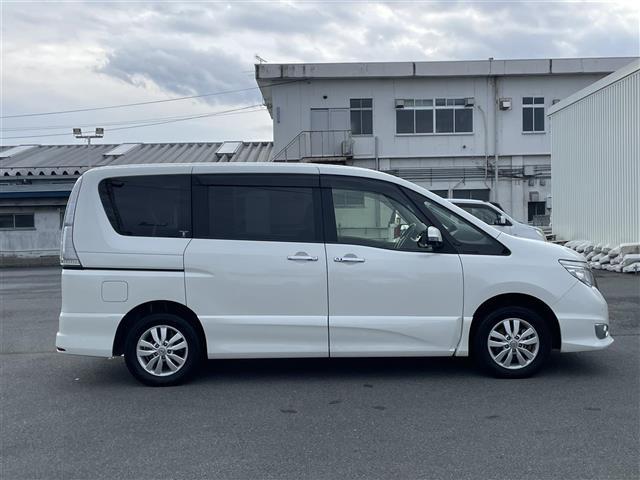 セレナ ハイウェイスター　Ｖセレクション＋セーフティ　Ａセフ　衝突軽減システム　両側パワースライドドア　アラウンドビューモニター　純正ナビ　ＣＤ／ＤＶＤ／フルセグ／Ｂｌｕｅｔｏｏｔｈ／ＳＤ　プッシュスタート　スマートキー　ＬＥＤヘッドライト　オートライト（30枚目）