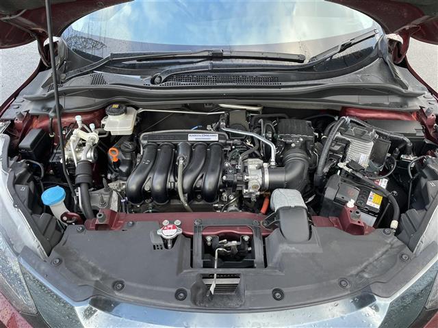 ヴェゼル ハイブリッドＸ　衝突軽減システム　社外ナビ　ＣＤ／ＤＶＤ／フルセグ／Ｂｌｕｅｔｏｏｔｈ　クルーズコントロール　プッシュスタート　スマートキー　ＬＥＤヘッドライト　フォグライト　オートライト　革巻きステアリング（27枚目）