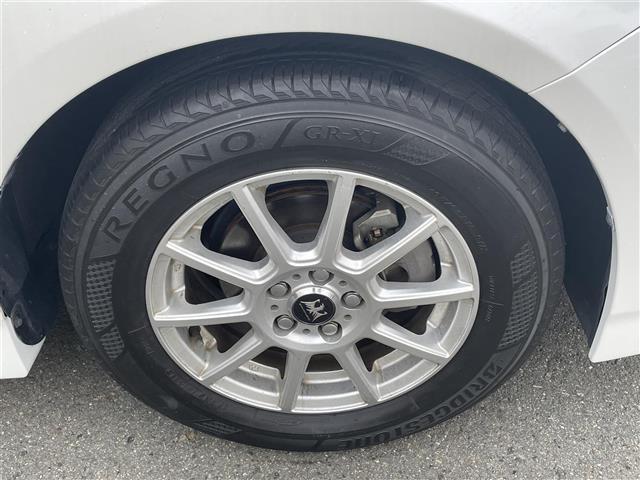 プリウス S 純正ナビ CD/DVD/フルセグ/Bluetooth/SD プッシュスタート スマートキー スペアキー HIDヘッドライト オートライト フォグライト ステアリングスイッチ バックカメラ(30枚目)