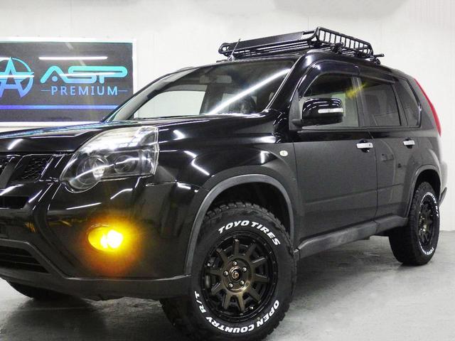 エクストレイル ２０Ｘｔｔ　４ＷＤ　リフトアップ　社外１６インチＡＷ　ＴＯＹＯオープンカントリー　黒革シートヒータ　ルーフキャリア＆ラック　純正ＨＤＤナビ　地デジＴＶ　バックカメラ　インナーブラックライト加工　ブラックグリル（9枚目）