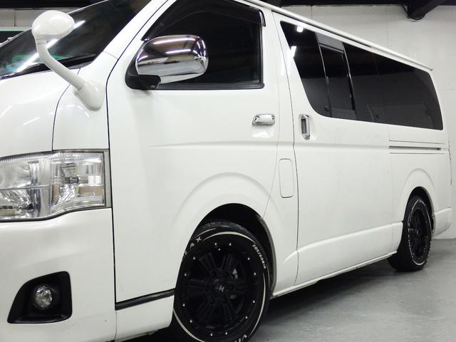 ハイエースバン ロングスーパーGL 社外エアロ 社外16インチAW ルーフスポイラーカバー ローダウン 社外SDナビ バックカメラ 両側スライドドア ETC 地デジ キーレス ドアバイザー(8枚目)