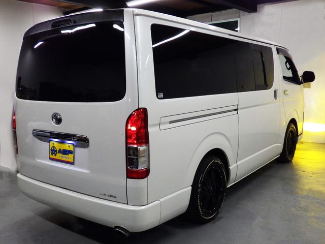 ハイエースバン ロングスーパーGL 社外エアロ 社外16インチAW ルーフスポイラーカバー ローダウン 社外SDナビ バックカメラ 両側スライドドア ETC 地デジ キーレス ドアバイザー(23枚目)