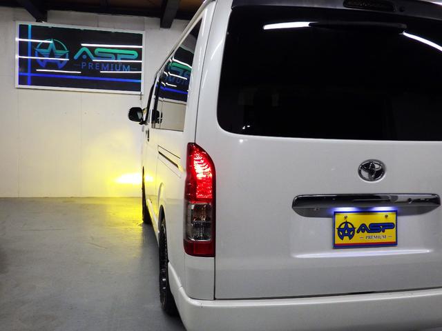 ハイエースバン ロングスーパーGL 社外エアロ 社外16インチAW ルーフスポイラーカバー ローダウン 社外SDナビ バックカメラ 両側スライドドア ETC 地デジ キーレス ドアバイザー(25枚目)