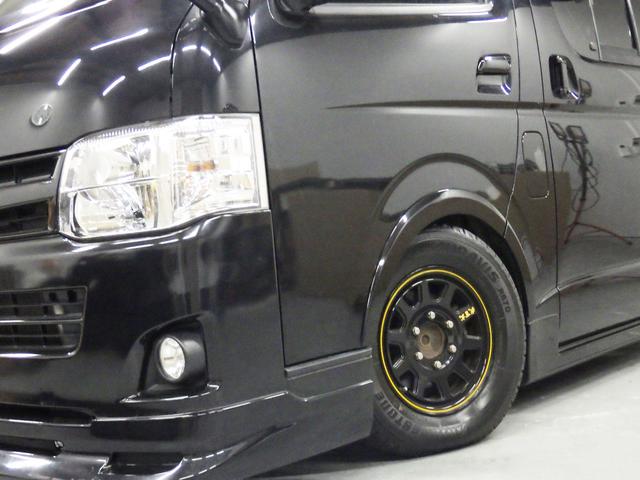 ハイエースバン ロングスーパーＧＬ　ワンオーナー　モデリスタエアロ　社外１５インチＡＷ　社外ＳＤナビ　バックカメラ　ＥＴＣ　ウッドコンビハンドル　ベッドキット　フェンダーカバー　ボンネットスポイラー　サイドエアロ　ローダウン（4枚目）