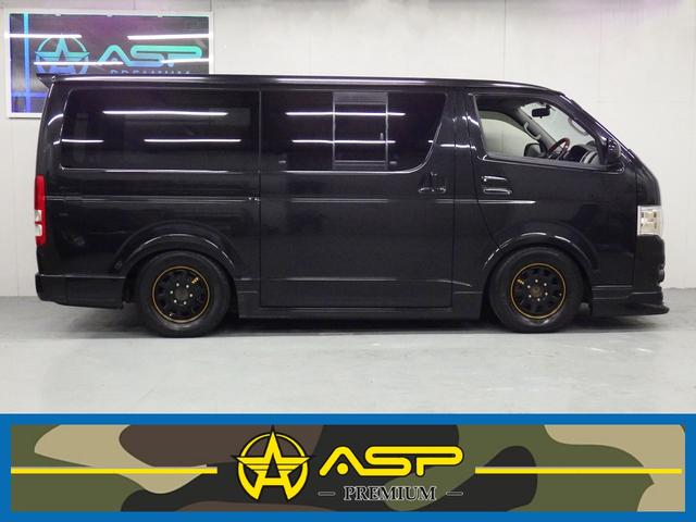 ハイエースバン ロングスーパーＧＬ　ワンオーナー　モデリスタエアロ　社外１５インチＡＷ　社外ＳＤナビ　バックカメラ　ＥＴＣ　ウッドコンビハンドル　ベッドキット　フェンダーカバー　ボンネットスポイラー　サイドエアロ　ローダウン（10枚目）