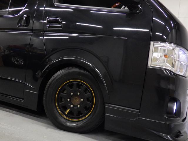 ハイエースバン ロングスーパーＧＬ　ワンオーナー　モデリスタエアロ　社外１５インチＡＷ　社外ＳＤナビ　バックカメラ　ＥＴＣ　ウッドコンビハンドル　ベッドキット　フェンダーカバー　ボンネットスポイラー　サイドエアロ　ローダウン（12枚目）