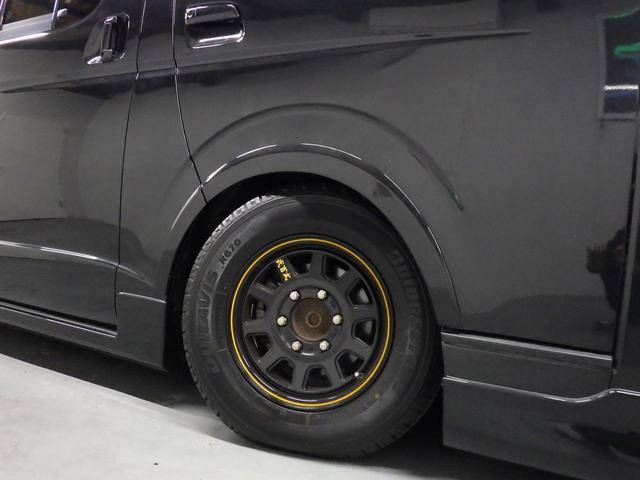 ハイエースバン ロングスーパーＧＬ　ワンオーナー　モデリスタエアロ　社外１５インチＡＷ　社外ＳＤナビ　バックカメラ　ＥＴＣ　ウッドコンビハンドル　ベッドキット　フェンダーカバー　ボンネットスポイラー　サイドエアロ　ローダウン（42枚目）