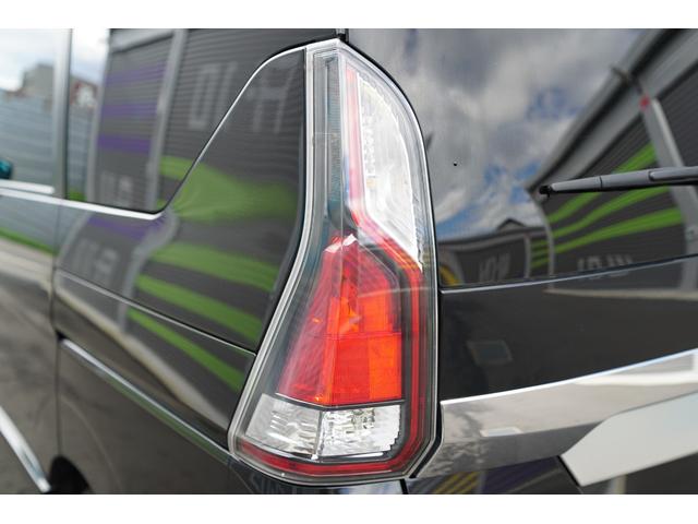 セレナ ハイウェイスター Vセレクション 衝突安全ボディ I-STOP VDC デュアルエアコン Aクルーズ LEDヘッドライト オートライト 3列シート キーレス ウォークスルー フルフラットシート パワーウインドウ エアバッグ ABS(20枚目)