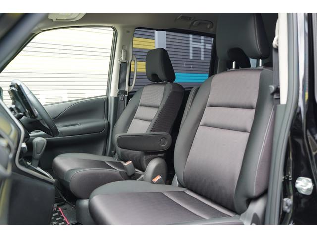 セレナ ハイウェイスター Vセレクション 衝突安全ボディ I-STOP VDC デュアルエアコン Aクルーズ LEDヘッドライト オートライト 3列シート キーレス ウォークスルー フルフラットシート パワーウインドウ エアバッグ ABS(30枚目)