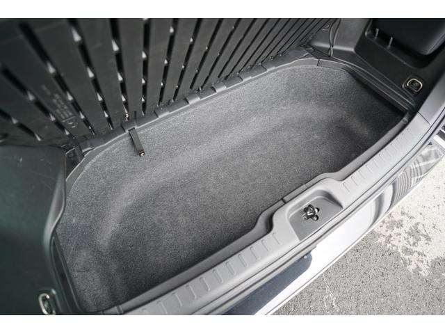 セレナ ハイウェイスター Vセレクション 衝突安全ボディ I-STOP VDC デュアルエアコン Aクルーズ LEDヘッドライト オートライト 3列シート キーレス ウォークスルー フルフラットシート パワーウインドウ エアバッグ ABS(39枚目)