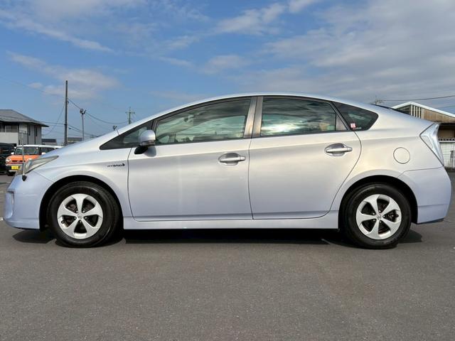 プリウス Ｓ　ナビ　テレビ　バックモニター　ブルートゥース　スマートキープッシュスタート　電動格納ミラー　ＥＴＣ　ステアリングリモコン　ウインカーミラー（14枚目）