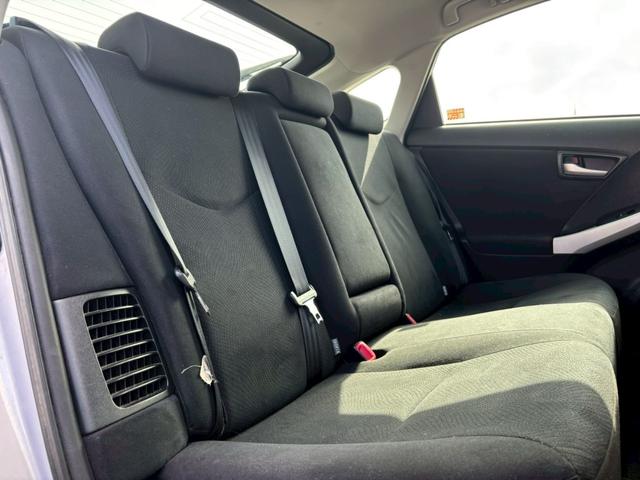 プリウス Ｓ　ナビ　テレビ　バックモニター　ブルートゥース　スマートキープッシュスタート　電動格納ミラー　ＥＴＣ　ステアリングリモコン　ウインカーミラー（18枚目）