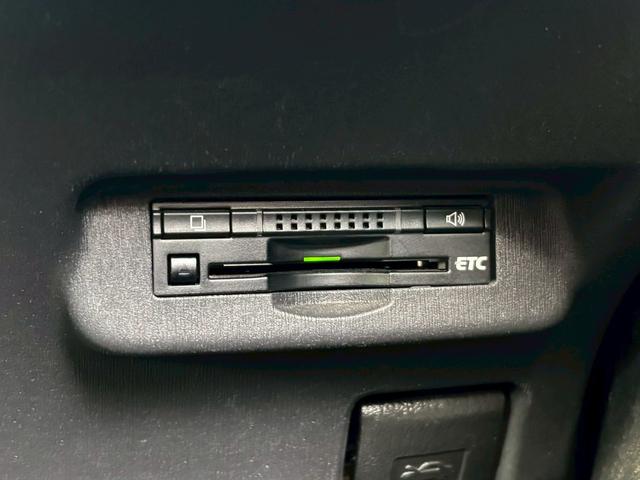 プリウス Ｓ　ナビ　テレビ　バックモニター　ブルートゥース　スマートキープッシュスタート　電動格納ミラー　ＥＴＣ　ステアリングリモコン　ウインカーミラー（37枚目）