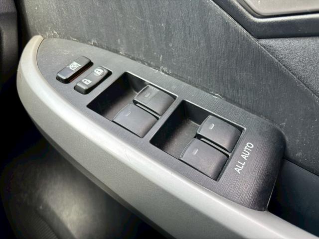 プリウス Ｓ　ナビ　テレビ　バックモニター　ブルートゥース　スマートキープッシュスタート　電動格納ミラー　ＥＴＣ　ステアリングリモコン　ウインカーミラー（39枚目）