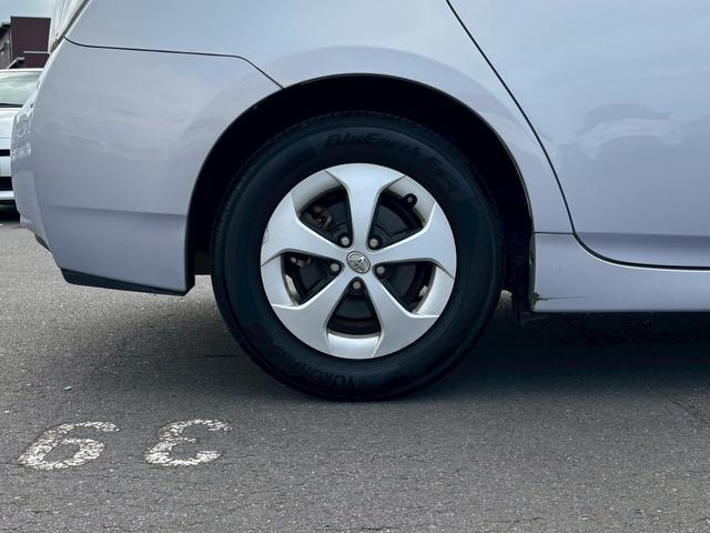 プリウス Ｓ　ナビ　テレビ　バックモニター　ブルートゥース　スマートキープッシュスタート　電動格納ミラー　ＥＴＣ　ステアリングリモコン　ウインカーミラー（48枚目）