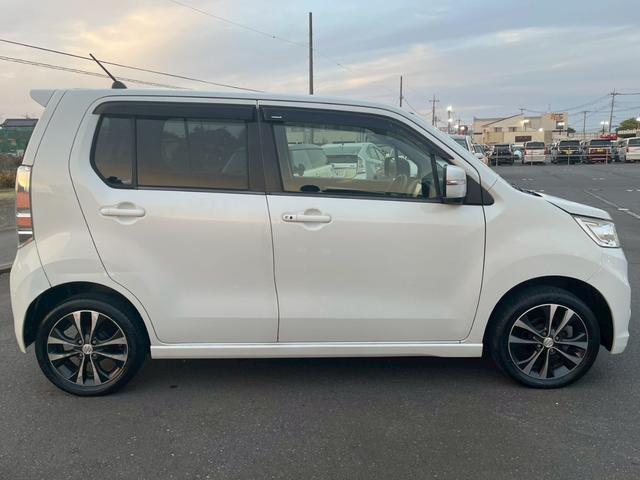 ワゴンＲスティングレー Ｔ　ナビ　オートエアコン　パドルシフト　シガーソケット　スマートキープッシュスタート　ＥＴＣ　純正１５インチアルミホイール　フォグライト（10枚目）