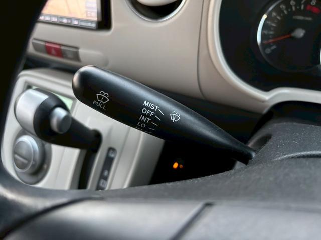 ミラココア ココアＸ　ナビ　テレビ　ＥＴＣ　ライトレベライザー　オートエアコン　電動格納ミラー　パワーウインドウ　パワーステアリング　バイザー　アームレスト（28枚目）