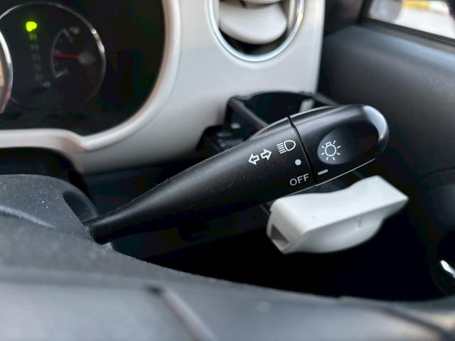 ミラココア ココアＸ　ナビ　テレビ　ＥＴＣ　ライトレベライザー　オートエアコン　電動格納ミラー　パワーウインドウ　パワーステアリング　バイザー　アームレスト（29枚目）