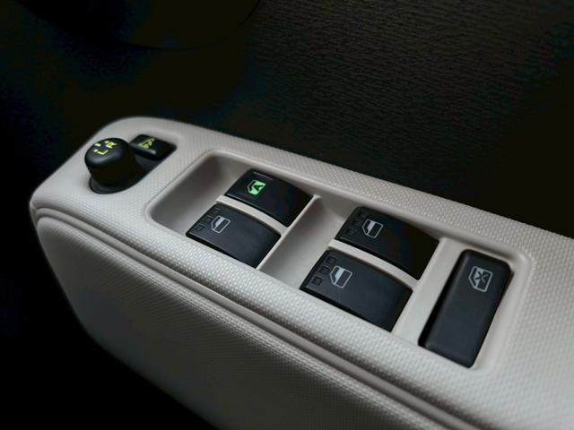 ミラココア ココアＸ　ナビ　テレビ　ＥＴＣ　ライトレベライザー　オートエアコン　電動格納ミラー　パワーウインドウ　パワーステアリング　バイザー　アームレスト（36枚目）