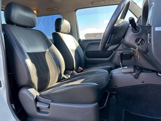 ジムニー ランドベンチャー ランドベンチャー・4WD・オートマ・ETC・社外ナビ・ワンセグTV・マニュアルエアコン・電動格納ミラー・キーレス・ルーフラック・ハーフレザー(28枚目)