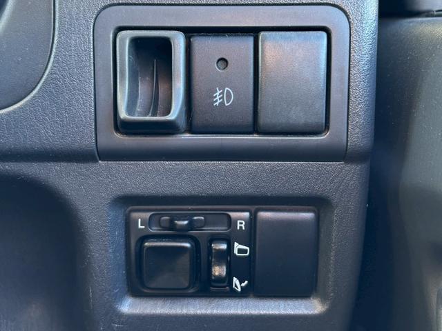 ジムニー ランドベンチャー ランドベンチャー・4WD・オートマ・ETC・社外ナビ・ワンセグTV・マニュアルエアコン・電動格納ミラー・キーレス・ルーフラック・ハーフレザー(33枚目)