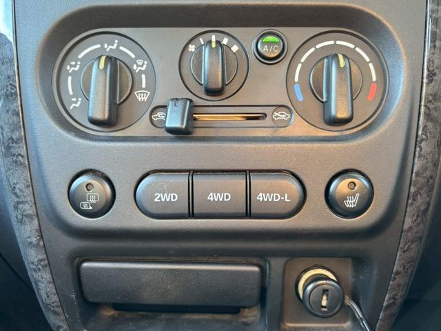 ジムニー ランドベンチャー ランドベンチャー・4WD・オートマ・ETC・社外ナビ・ワンセグTV・マニュアルエアコン・電動格納ミラー・キーレス・ルーフラック・ハーフレザー(36枚目)