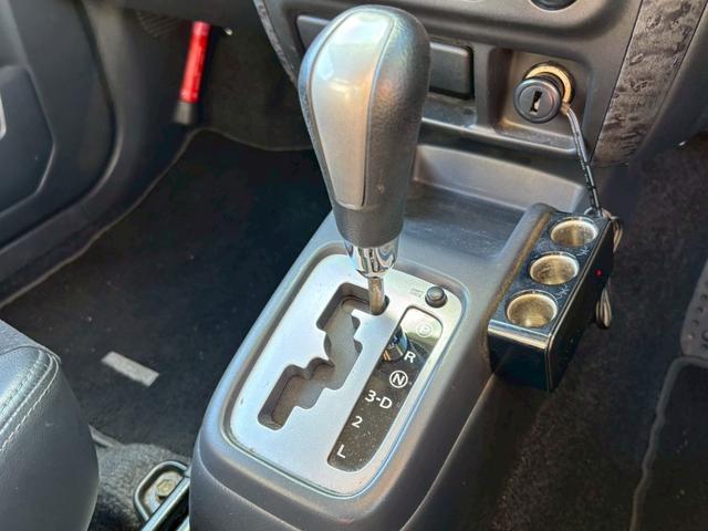 ジムニー ランドベンチャー ランドベンチャー・4WD・オートマ・ETC・社外ナビ・ワンセグTV・マニュアルエアコン・電動格納ミラー・キーレス・ルーフラック・ハーフレザー(39枚目)