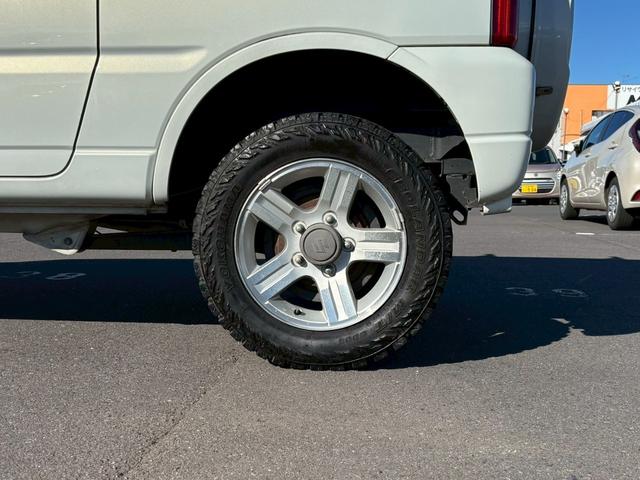 ジムニー ランドベンチャー ランドベンチャー・4WD・オートマ・ETC・社外ナビ・ワンセグTV・マニュアルエアコン・電動格納ミラー・キーレス・ルーフラック・ハーフレザー(44枚目)