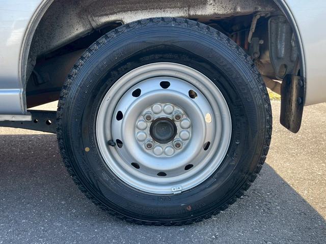 ハイゼットカーゴ ＤＸ　デラックス・令和９年６月車検・入ルーフ・オートマ・ヘッドライトレベライザー・マニュアルエアコン・純正ラジオ・オートウィンドウ（33枚目）