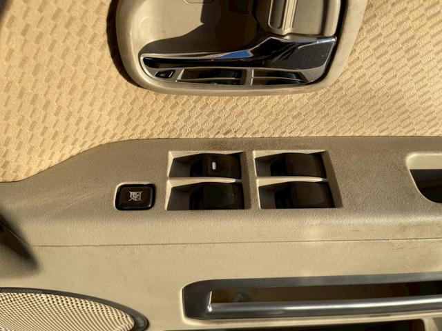 デリカD:5 G パワーパッケージ 社外ナビ/社外TVフルセグ/バックカメラ/両側電動スライドドア/社外アルミ/ETC/キーレス/ワンオーナー(39枚目)