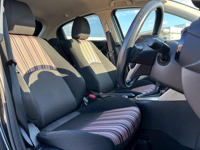 デミオ 　１３Ｓ　アーバンスタイリッシュモード・ナビ・テレビ・シティブレーキサポート・ブラインドスポットモニター・プッシュスタート・ＥＴＣ（19枚目）