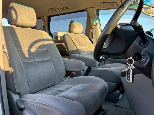 アルファードＧ 　ＡＳ　プライムセレクション・ナビ・バックモニター・両側電動スライドドア・社外ＡＷ・電動格納ミラー・キーレス・オートエアコン・８人乗り（16枚目）