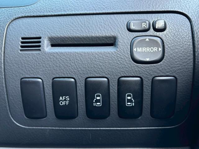 アルファードＧ 　ＡＳ　プライムセレクション・ナビ・バックモニター・両側電動スライドドア・社外ＡＷ・電動格納ミラー・キーレス・オートエアコン・８人乗り（31枚目）