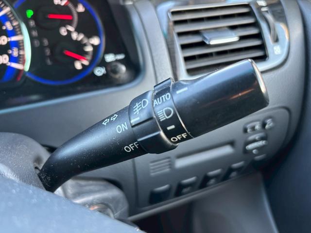 アルファードＧ 　ＡＳ　プライムセレクション・ナビ・バックモニター・両側電動スライドドア・社外ＡＷ・電動格納ミラー・キーレス・オートエアコン・８人乗り（43枚目）