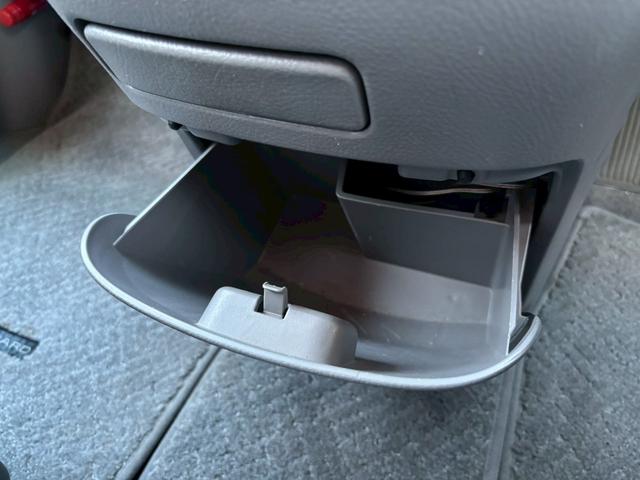 アルファードＧ 　ＡＳ　プライムセレクション・ナビ・バックモニター・両側電動スライドドア・社外ＡＷ・電動格納ミラー・キーレス・オートエアコン・８人乗り（53枚目）