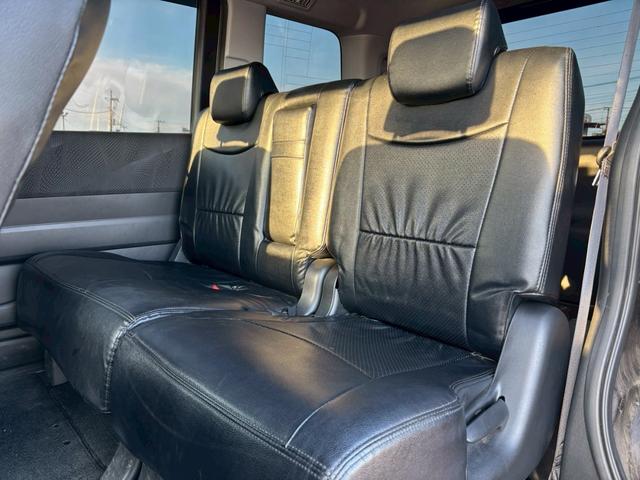 ステップワゴンスパーダ S スパーダS 車検令和9年4月・社外ナビ・エアロ・純正17インチアルミ・左側パワースライドドア・バックカメラ・テレビ・フリップダウンモニター・オートエアコン・ETC・電動格納ミラー・シートカバー(25枚目)