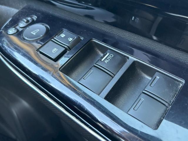 ステップワゴンスパーダ S スパーダS 車検令和9年4月・社外ナビ・エアロ・純正17インチアルミ・左側パワースライドドア・バックカメラ・テレビ・フリップダウンモニター・オートエアコン・ETC・電動格納ミラー・シートカバー(35枚目)