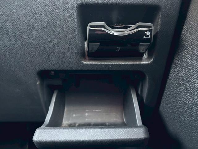 ステップワゴンスパーダ S スパーダS 車検令和9年4月・社外ナビ・エアロ・純正17インチアルミ・左側パワースライドドア・バックカメラ・テレビ・フリップダウンモニター・オートエアコン・ETC・電動格納ミラー・シートカバー(37枚目)