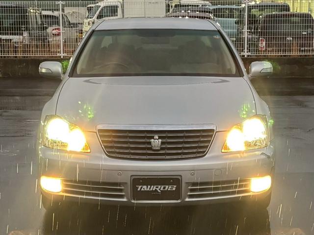 クラウン ２．５ロイヤルサルーン　プレミアムエディション　２．５ロイヤルサルーンプレミアムエディション　純正ナビ・バックカメラ・純正１６インチアルミホイール・デュアルオートエアコン・ＥＴＣ・電動格納ミラー・クルーズコントロール（9枚目）