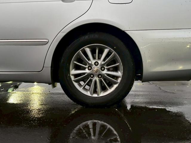 クラウン ２．５ロイヤルサルーン　プレミアムエディション　２．５ロイヤルサルーンプレミアムエディション　純正ナビ・バックカメラ・純正１６インチアルミホイール・デュアルオートエアコン・ＥＴＣ・電動格納ミラー・クルーズコントロール（21枚目）