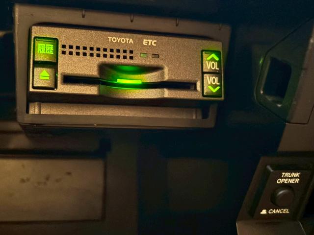 クラウン ２．５ロイヤルサルーン　プレミアムエディション　２．５ロイヤルサルーンプレミアムエディション　純正ナビ・バックカメラ・純正１６インチアルミホイール・デュアルオートエアコン・ＥＴＣ・電動格納ミラー・クルーズコントロール（58枚目）