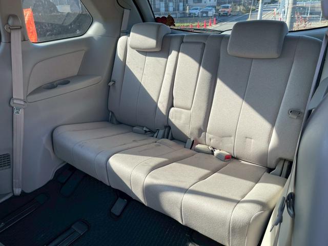 ＭＰＶ ２３Ｃ　スポーティパッケージ　Ｕスタイル　ナビ・両側パワースライドドア・バックカメラ・オットマン・テレビ・純正１７インチアルミホイール・オートエアコン・ＥＴＣ・スマートキー（28枚目）