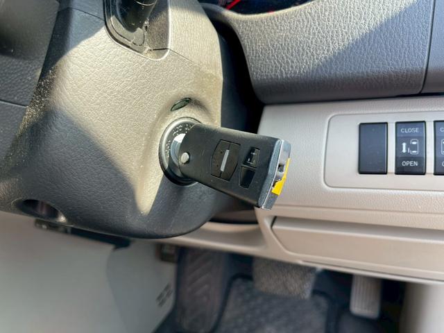 ＭＰＶ ２３Ｃ　スポーティパッケージ　Ｕスタイル　ナビ・両側パワースライドドア・バックカメラ・オットマン・テレビ・純正１７インチアルミホイール・オートエアコン・ＥＴＣ・スマートキー（37枚目）